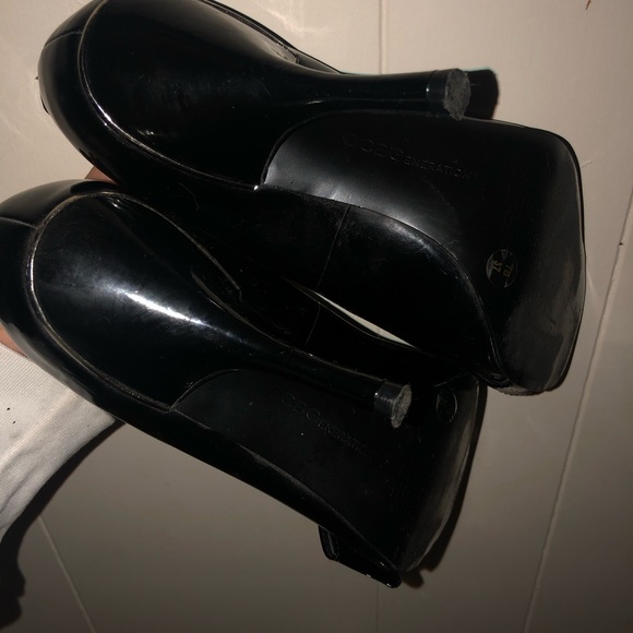 BCBG  Open toed black heels, size 7 - Picture 6 of 6